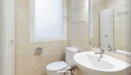 Cosy single bedroom in Goya