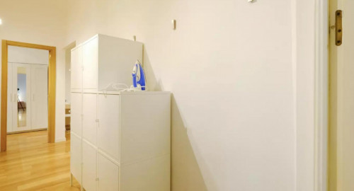 Attractive single bedroom in Argüelles