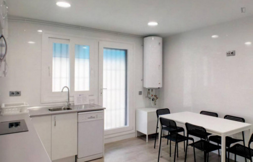 Welcoming single bedroom in residential San Diego - Gallery - 6