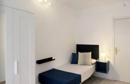 Welcoming single bedroom in residential San Diego - Gallery - 4