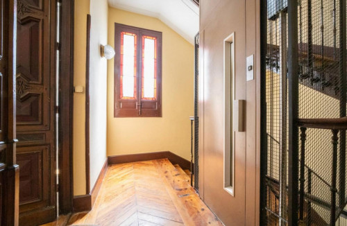 Neat and cosy single bedroom near the Gran Vía metro  - Gallery -  5