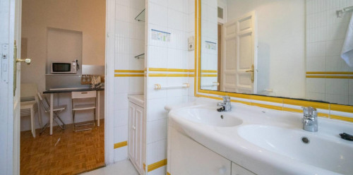 Welcoming double bedroom in Chueca-Justicia - Gallery - 13