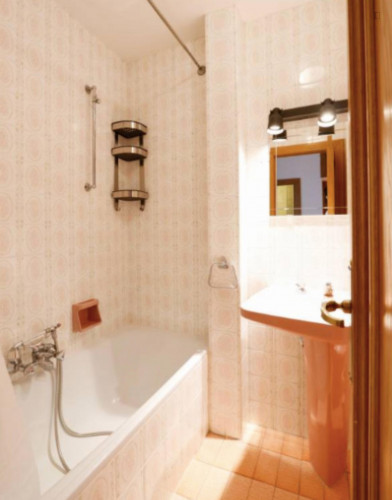 Marvellous single bedroom with a balcony, in Palacio - Gallery - 8