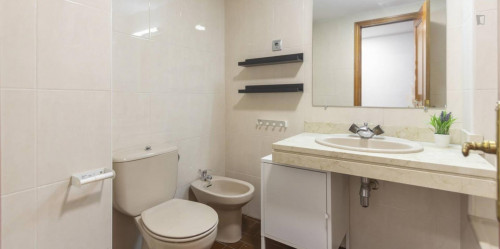 Stylish single bedroom close to Avenida de la Paz Metro - Gallery - 16