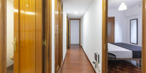 Stylish single bedroom close to Avenida de la Paz Metro - Gallery - 10