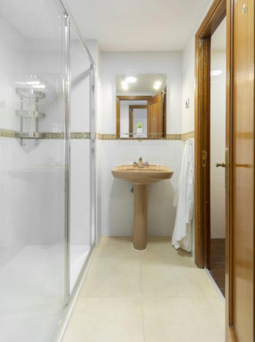 Stylish single bedroom close to Avenida de la Paz Metro - Gallery - 12