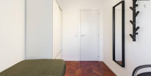 Stylish single bedroom close to Avenida de la Paz Metro - Gallery - 25
