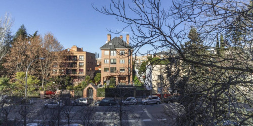 Stylish Single Bedroom Close To Avenida De La Paz Metro - 2