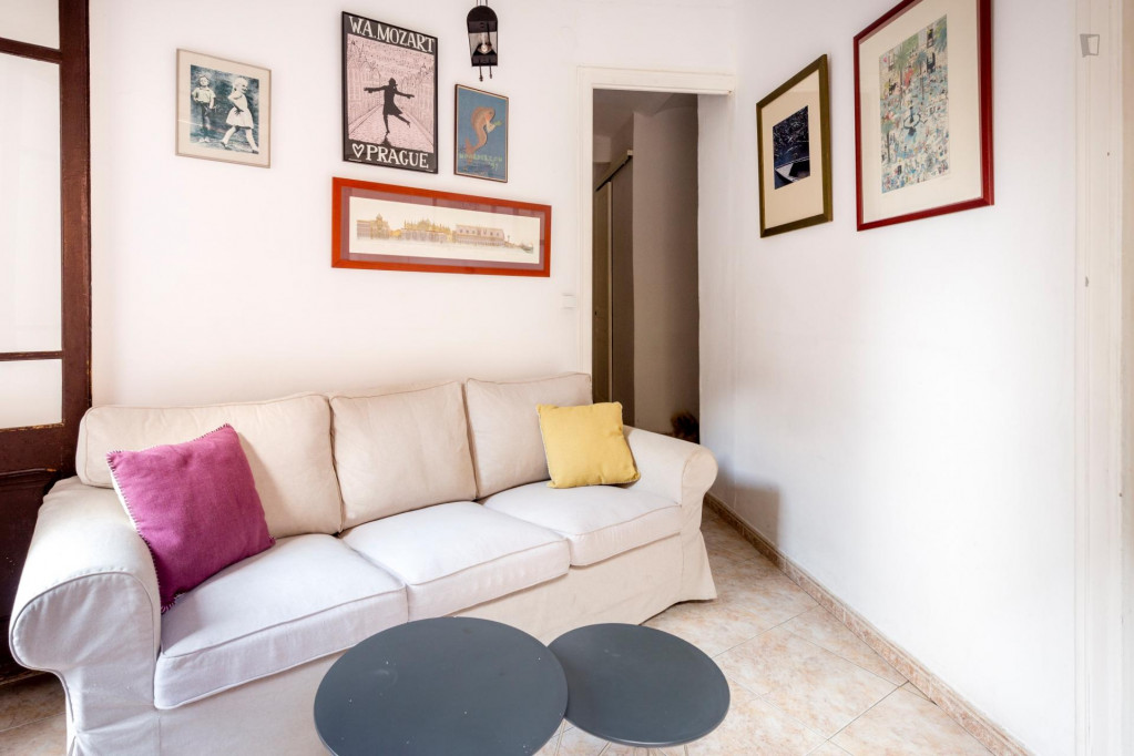Double bedroom with 4 exterior balconies in Sants. Covid-19 Cleaning Protocol.  - Gallery -  4