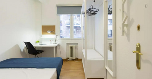 Pleasant single bedroom near the Plaza de Castilla metro - Gallery - 25