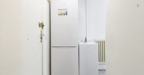 Pleasant single bedroom near the Plaza de Castilla metro - Gallery - 8
