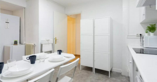 Pleasant single bedroom near the Plaza de Castilla metro - Gallery - 17