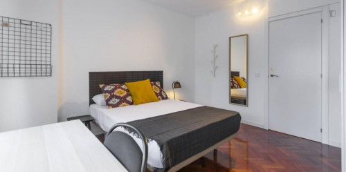 Luminous double bedroom close to Avenida de la Paz Metro - Gallery - 27