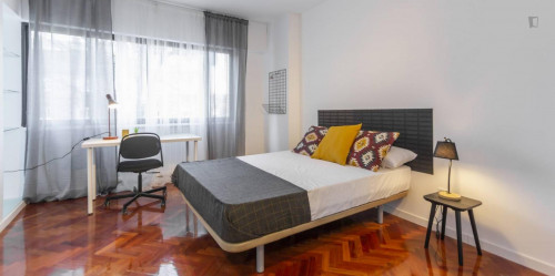 Luminous Double Bedroom Close To Avenida De La Paz Metro  -  Luminous double bedroom close to Avenida de la Paz Metro  - Gallery -  2