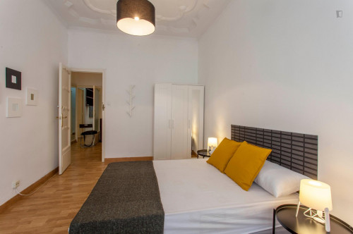 Delightful double bedroom near the Xàtiva metro  - Gallery -  3