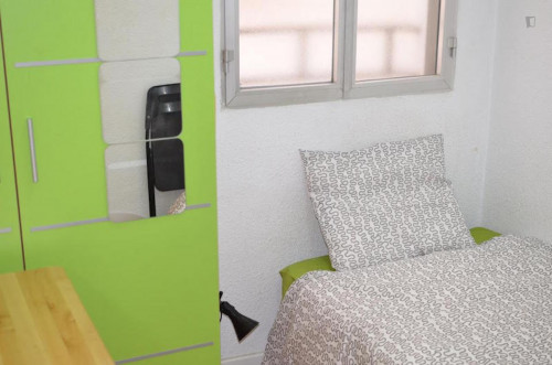 Comfortable single bedroom near Atocha metro station
