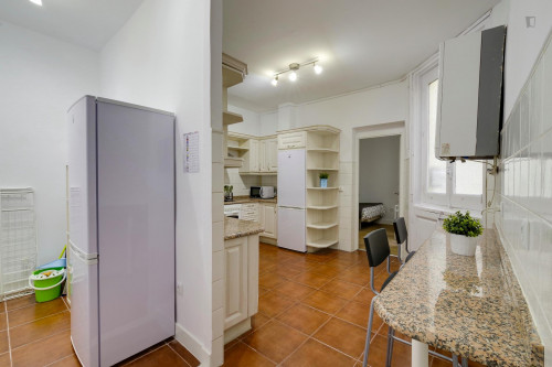 Inviting Double Bedroom next to Retiro Metro - Gallery - 9