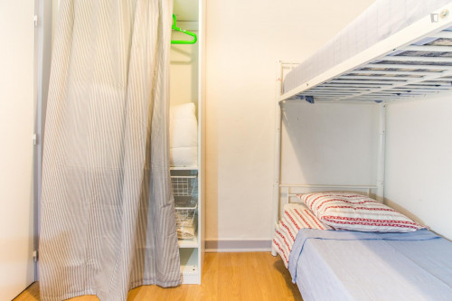 Neat bunk bedroom placed in lively Bairro Alto  - Gallery -  2