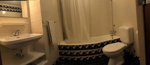Double bedroom in spacious 4-bedroom flat in Olaias - Gallery - 7