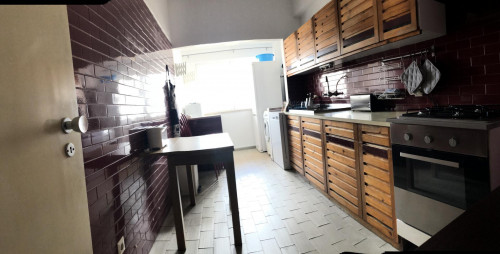 Double bedroom in spacious 4-bedroom flat in Olaias - Gallery - 4