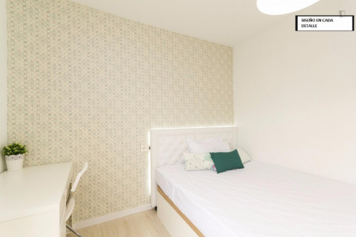 One-bedroom apartment near the Metro station Avenida de America