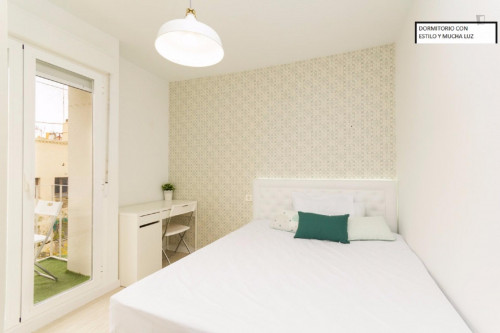 One-bedroom apartment near the Metro station Avenida de America