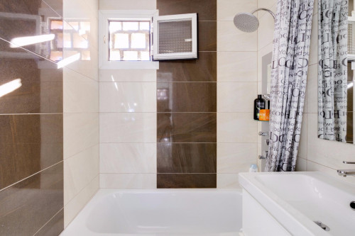 1-Bedroom apartment neat Cartagena metro station - Gallery - 15