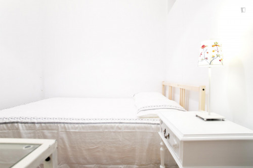 Cosy double bedroom in Bairro Alto, near Principe Real  - Gallery -  3