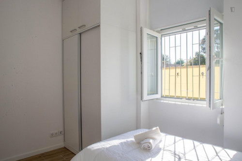 Perfect and cosy single ensuite bedroom in a student flat in Paranhos  - Gallery -  2