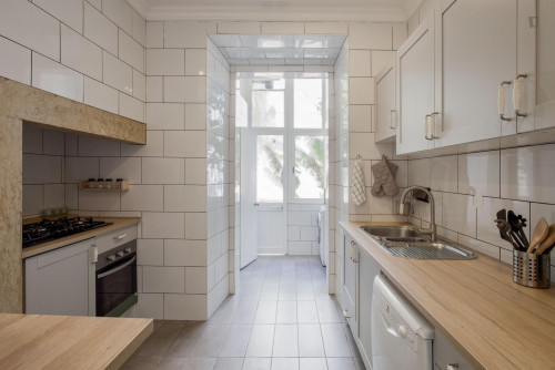 Welcoming Single Bedroom, With Balcony, by Alameda - Gallery - 21