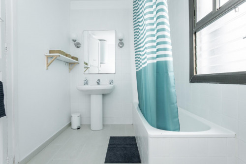 Great double bedroom close to Universitat de Barcelona