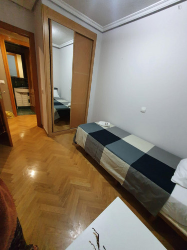 Single Bedroom In Zona Abrantes - 2