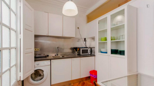 Well-decorated 1-bedroom apartment in a historic block of Trafalgar - Gallery - 12