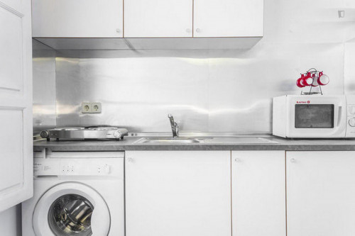 Well-decorated 1-bedroom apartment in a historic block of Trafalgar - Gallery - 54