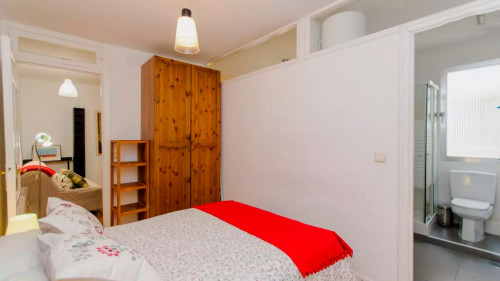 Well-decorated 1-bedroom apartment in a historic block of Trafalgar - Gallery - 6