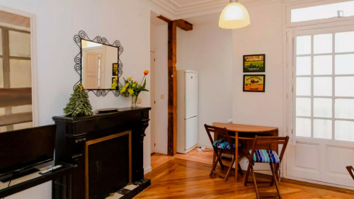 Well-decorated 1-bedroom apartment in a historic block of Trafalgar - Gallery - 21