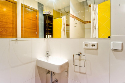 Beautiful 1-bedroom apartment in central Malasaña - Gallery - 40
