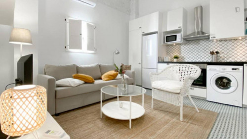 Modern 2-bedroom flat - Gallery - 8