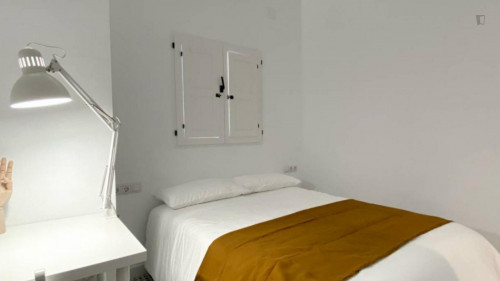 Modern 2-bedroom flat