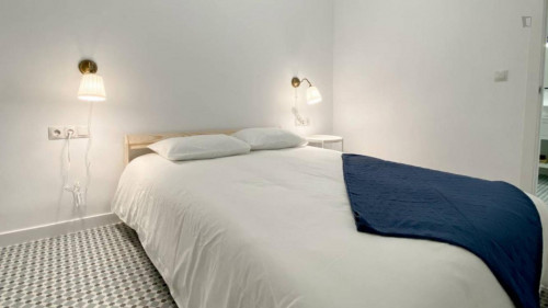 Modern 2-bedroom flat - Gallery - 14