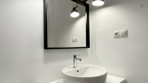 Modern 2-bedroom flat - Gallery - 12