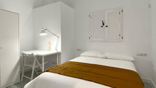 Modern 2-bedroom flat