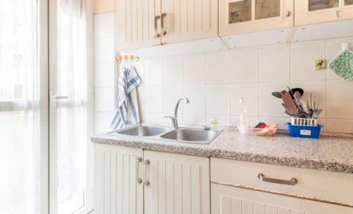 Comfy double bedroom near Colli Albani metro station - Gallery - 21