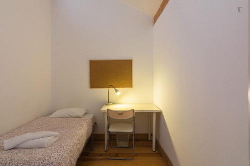 Very nice single bedroom in Santa Apolónia  - Gallery -  1