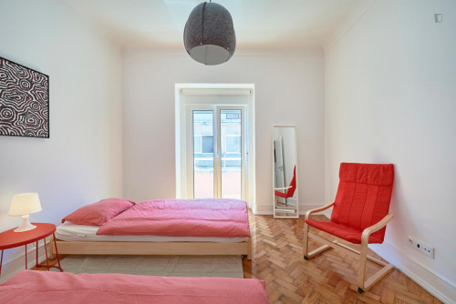  Twin Bedroom Near Entrecampos Train Station  -  Twin bedroom near Entrecampos train station  - Gallery -  1