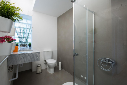 Welcoming double bedroom in Oeiras - Gallery - 7