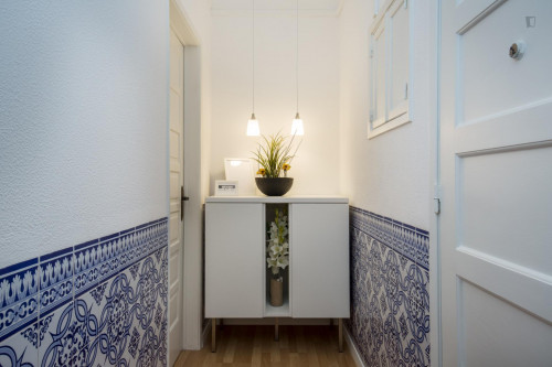 Welcoming double bedroom in Oeiras  - Gallery -  4