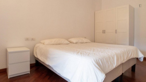 Beautiful 1 bedroom apartment close to Politecnico