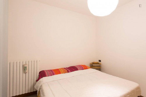 Nice double bedroom close to Bicocca metro station  - Gallery -  2