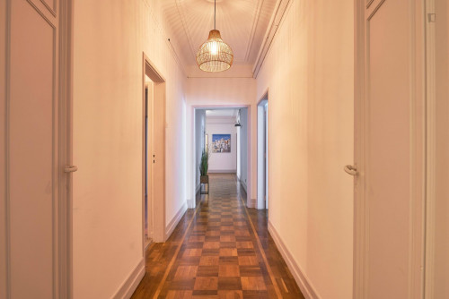 Homely double bedroom in Marquês de Pombal - Gallery - 21